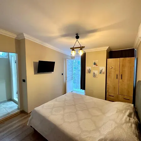 Mustafa Tokalac Castle House Гостевой дом 3*