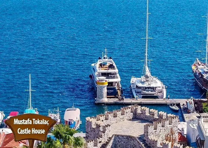 Πανσιόν Mustafa Tokalac Castle House Μαρμαρίς