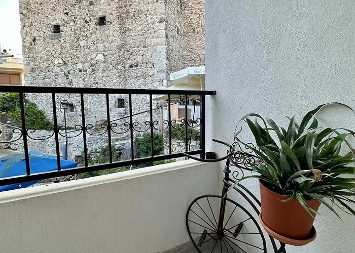 Πανσιόν Mustafa Tokalac Castle House