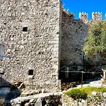 Mustafa Tokalac Castle House בית הארחה